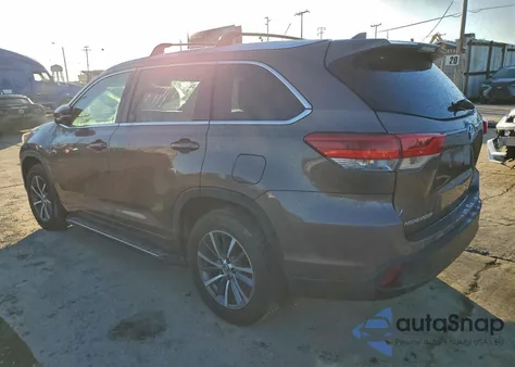 2018 Toyota Highlander Se z USA, uszkodzony, nr VIN 5TDJZRFH1JS827242